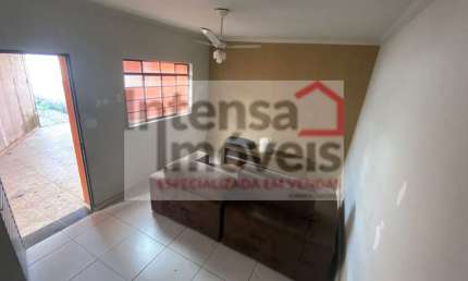 Casa com 2 quartos à venda na Rua José Rodrigues Salgado Filho, 25, Parque Mauá, Taubaté