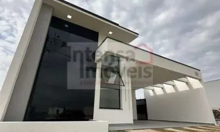 Casa à venda no bairro Vale dos Cristais - Taubaté/SP
