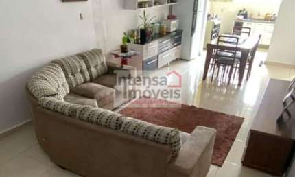 Sobrado à venda no bairro Morada dos Nobres - Taubaté/SP