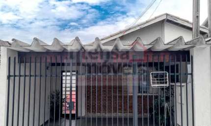 Casa à venda no bairro Jardim Independência - Taubaté/SP