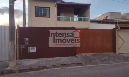 Sobrado à venda no bairro Residencial Parque das Palmeiras - Pindamonhangaba/SP