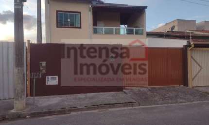 Sobrado à venda no bairro Residencial Parque das Palmeiras - Pindamonhangaba/SP