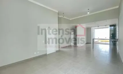 Casa à venda no bairro Vale dos Cristais - Taubaté/SP