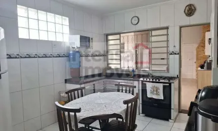 Sobrado à venda no bairro Jardim Independência - Taubaté/SP