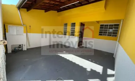 Casa à venda no bairro Esplanada Santa Terezinha - Taubaté/SP