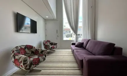 Casa com 3 quartos à venda na Servidão Cláudio Antônio Schmidt, 268, Praia Comprida, São José por R$ 1.550.000