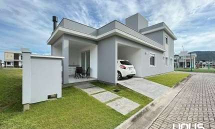 Casa em condomínio fechado com 3 quartos à venda na Avenida Wilson Castelo Branco, 37, Deltaville, Biguaçu por R$ 875.000