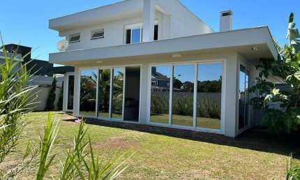 Casa em condomínio fechado com 4 quartos à venda na Rodovia Aparício Ramos Cordeiro, 180, Campeche, Florianópolis por R$ 2.900.000