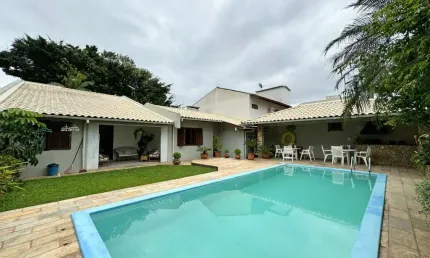 Casa com 3 quartos à venda na Rua Hercílio de Aquino, 370, Itaguaçu, Florianópolis por R$ 1.900.000