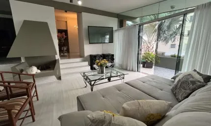 Casa com 4 quartos à venda na Rua Gustavo Barroso, 431, Estreito, Florianópolis por R$ 2.000.000