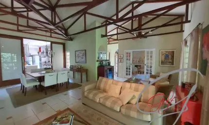 Casa terrea a venda em condominio fechado em Cotia.