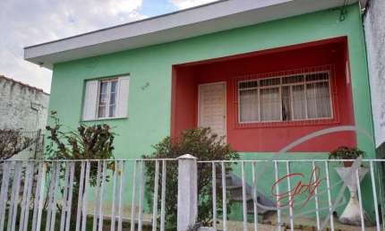 Casa à venda em Osasco-SP, Bela Vista: 3 quartos, 1 sala, 2 banheiros, 5 vagas de garagem, 143m² de área. Confira!