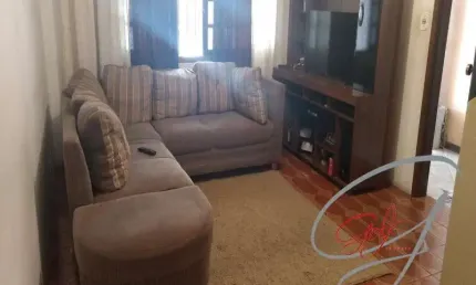 BELÍSSIMO SOBRADO NO BAIRRO CIDADE DAS FLORES, COM 5 DORMITÓRIOS, 2 SUÍTES, 2 BANHEIROS, SALA COZINHA, 2 VAGAS NA GARAGEM.