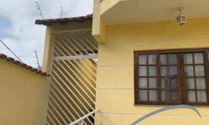 Casa Sobrado de 180m² , 3 suítes e 4 vagas, à venda na Vila Yara- Osasco /SP.