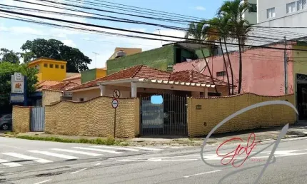 Casa a venda na Av. Santo António, Vila Osasco, Bela Vista próximo a Catedral.