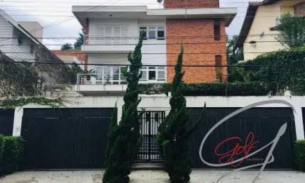 Jardim Guedala, lindo sobrado localizado em uma rua tranquila e arborizada