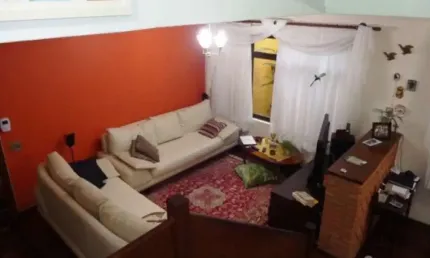 Sobrado 140Ms, Vila Yara, repleto de armários, sala para ambientes, 03 quartos, 1 suite com sacada, sala, cozinha, churrasqueira