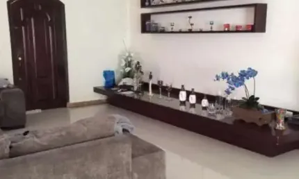 EXCELENTE SOBRADO, COM 319M² DE ÁREA ÚTIL, BEM ILUMINADO