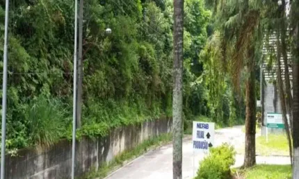 GALPÃO A VENDA EM EMBU COM ÁREA TOTAL 25 MIL M² E ÁREA CONSTRUÍDA DE 5.500 MIL M², EXCELENTE LOCALIZAÇÃO DE SP.
