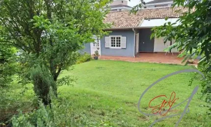 Casa térrea desocupada  em cond. fechado na Vila São Francisco, para venda.