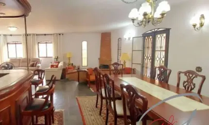Maravilhosa casa de alto padrão na vila são francisco!