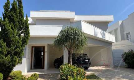 Casa mobiliada à venda no Residencial Portal das Estrelas, em Boituva-SP.