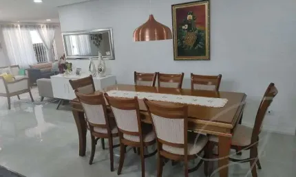 Imperdível: Sitio de luxo com 4 quartos e 3 suítes no bairro Barnabés, Juquitiba-SP!