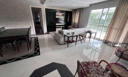 Imperdível: Apartamento de luxo com 3 suítes e 3 vagas na Vila São Francisco, São Paulo!