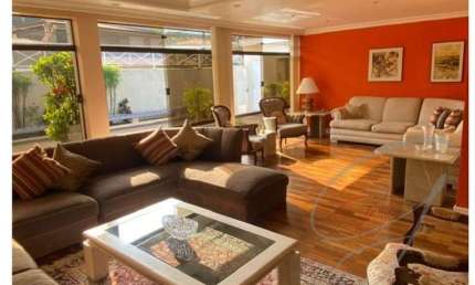 Luxuosa Casa em Condomínio à Venda em Osasco-SP, Bairro Continental: 4 Quartos, 2 Suítes, 3 Salas, 7 Banheiros, 6 Vagas, 426m².