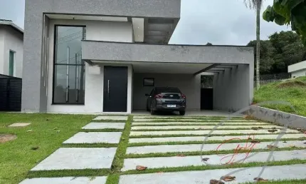 Imperdível: Casa em Condomínio de Luxo na Chácara Remanso, Vargem Grande Paulista-SP, 3 quartos, 3 suítes, 3 salas, 5 banheiros, 4 vagas, 256,49 m²!