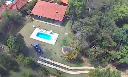 Chacará Residencial Linda para Venda em Vargem Grande Paulista. Localizada a 50 minutos de São Paulo. Encontra-se ao lado de reserva florestal,.
