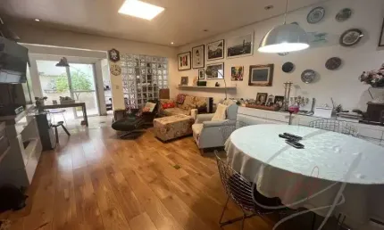Casa em Condomínio na Vila São Francisco - 3 Quartos, 2 Suítes, sala 3 Banheiros -e duas vagas