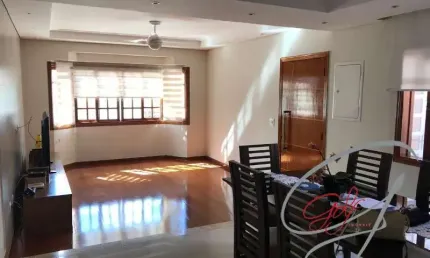 Imperdível oportunidade! Casa à venda em Osasco-SP, Vila Yara: 4 quartos, 3 suítes, 2 salas, 5 banheiros, 3 vagas, 180m².