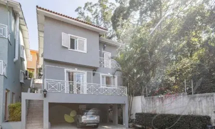 Imperdível oportunidade! Casa de alto padrão com 3 quartos, 3 suítes e 304m² na Vila São Francisco, São Paulo-SP. Venha conhecer!