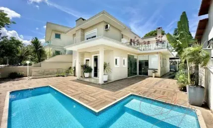 Casa residencial para Venda e Locação Granja Viana, Carapicuíba 4 dormitórios sendo 2 suítes, 3 salas, 3 vagas 358,76 m² construída, 501,76 m² terreno