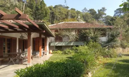 Maravilhoso sítio em Campo Limpo Paulista, no Bairro Chácara São João, com 99.161, 56 m². Oferece ampla área de lazer.
