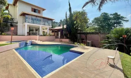 Casa residencial para Venda Granja Viana, Carapicuíba 3 dormitórios sendo 3 suítes, 3 salas, 5 banheiros, 6 vagas 357,99 m² construída, 947,20 m² terreno