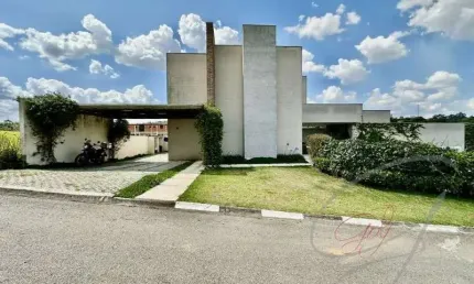 Casa residencial para venda e locação granja viana, jandira 4 dormitórios sendo 4 suítes, 3 salas, 5 banheiros, 6 vagas 408,73 m² construída, 623,58 m² terreno