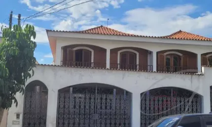 Imóvel Espetacular à Venda em Osasco-SP, Vila Yara: 3 Quartos, 1 Suíte, 2 Salas, 5 Banheiros, 6 Vagas, 273m²! Aproveite!