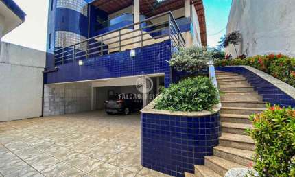 Casa para Venda em Salvador, Itaigara, 4 dormitórios, 4 suítes, 3 banheiros, 6 vagas
