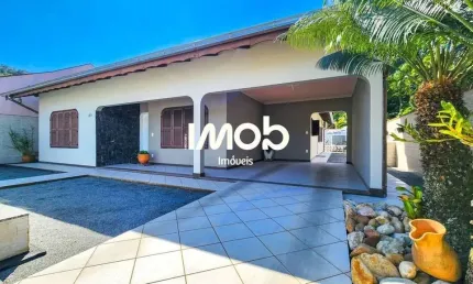 Casa com 3 quartos à venda no Centro, Guaramirim 