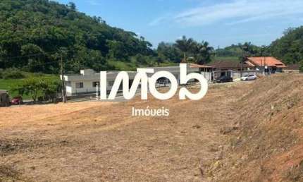 Terreno com 1.046,74 m² de área total, Massaranduba