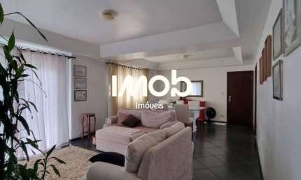 Apartamento Semimobiliado com 1 suíte + 2 quartos, Centro