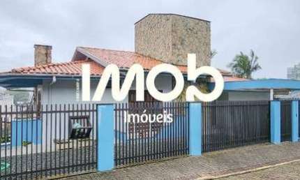 Casa com 3 suítes + 1 quarto, Barra do Rio Molha - Jaraguá do Sul