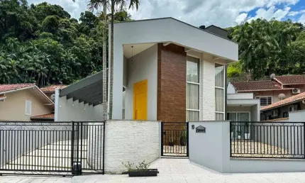 Casa com 3 quartos à venda no Czerniewicz, Jaraguá do Sul 