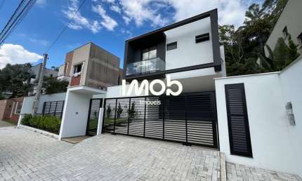Casa Alto Padrão com 4 Suítes, Amizade - Jaraguá do Sul