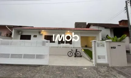 Casa com 1 suíte + 2 quartos, Centro - Jaraguá do Sul