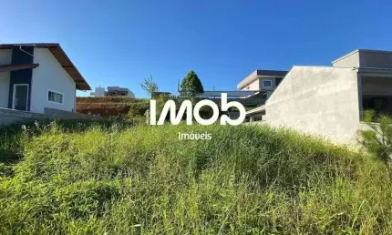 Terreno com 337 m² de área total, barra do rio cerro