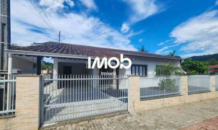 Casa com 3 quartos à venda no São Luís, Jaraguá do Sul 