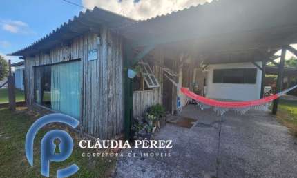 Casa com 2 quartos à venda na Rua Callil Miguel Allen, 325, Centro, Balneário Pinhal